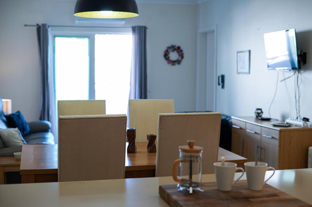 Bay View Modern Apartment อัลบูเฟรา ภายนอก รูปภาพ