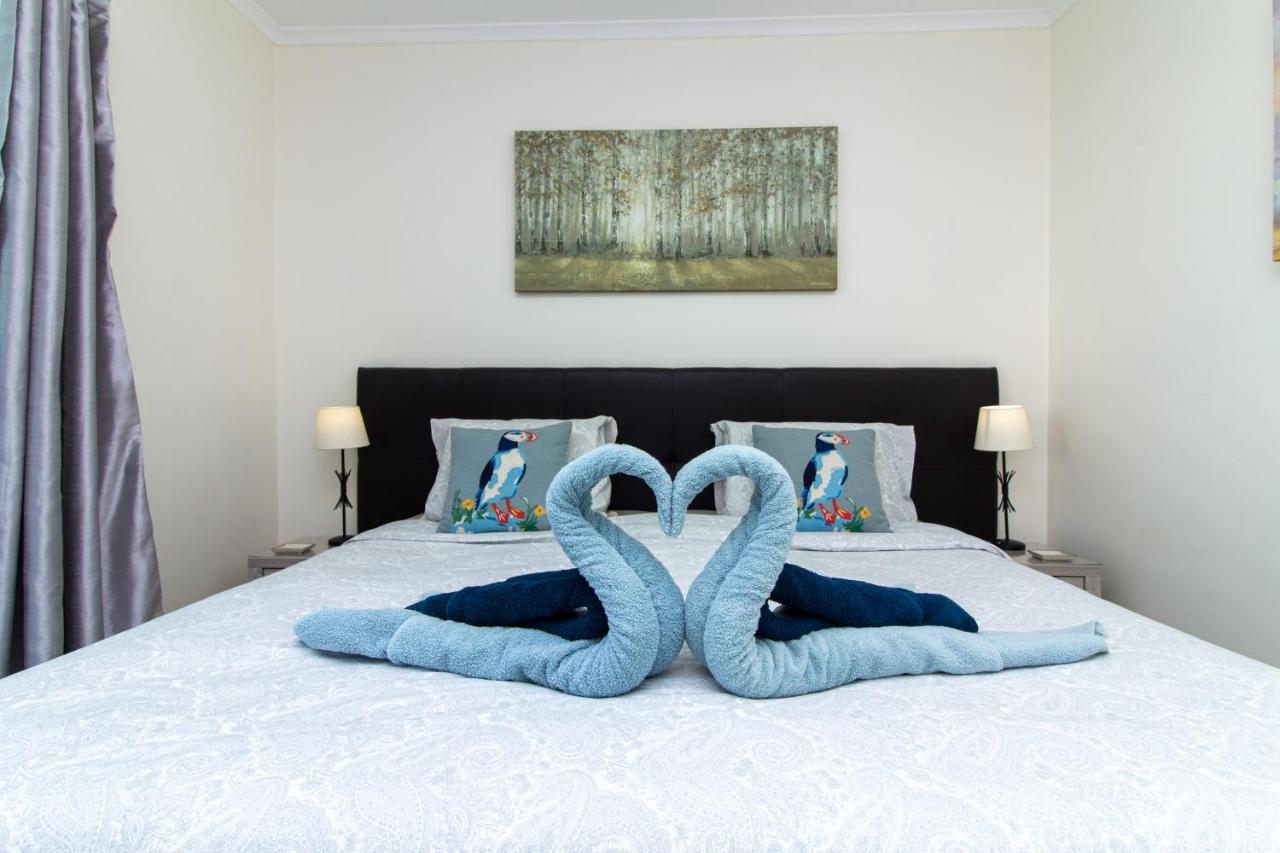 Bay View Modern Apartment อัลบูเฟรา ภายนอก รูปภาพ