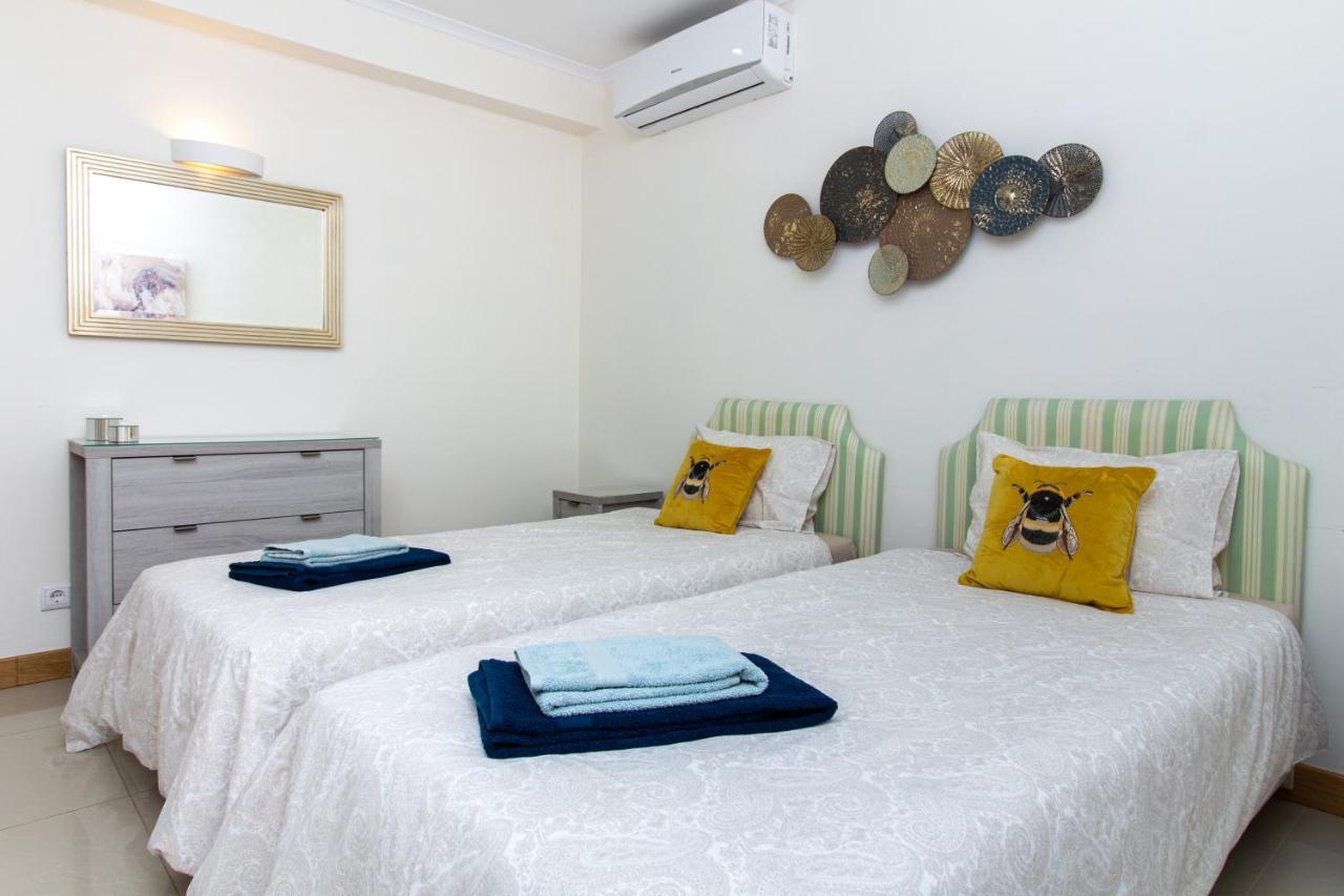 Bay View Modern Apartment อัลบูเฟรา ภายนอก รูปภาพ