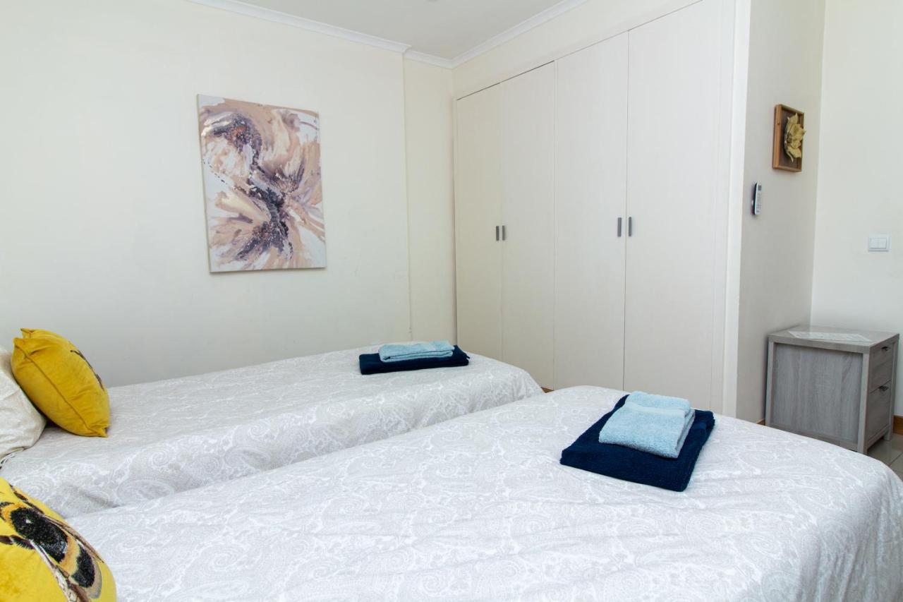 Bay View Modern Apartment อัลบูเฟรา ภายนอก รูปภาพ